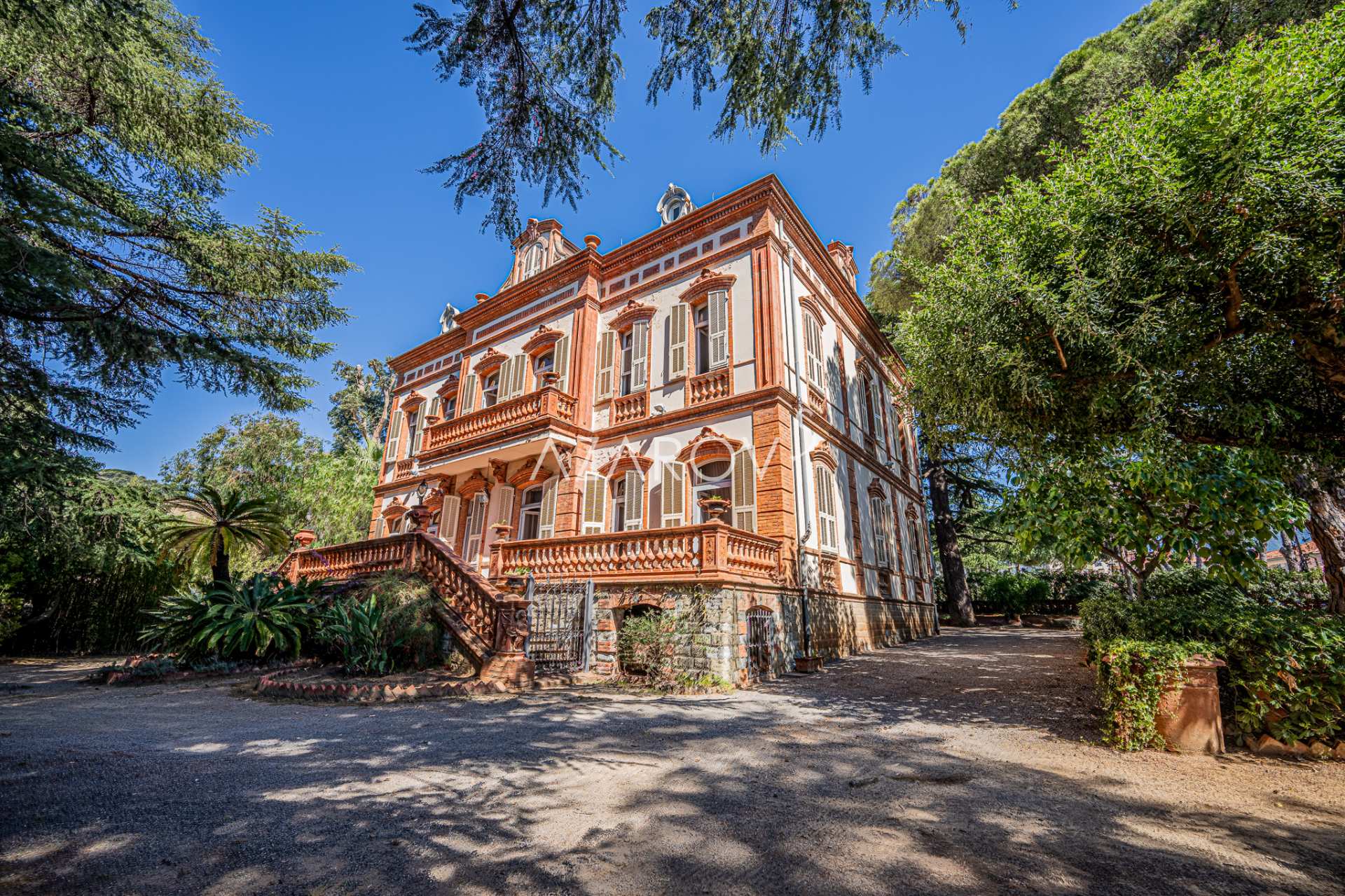 Elegant Villa Rossat